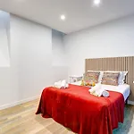 Bluestay 37 - Superb Apartment